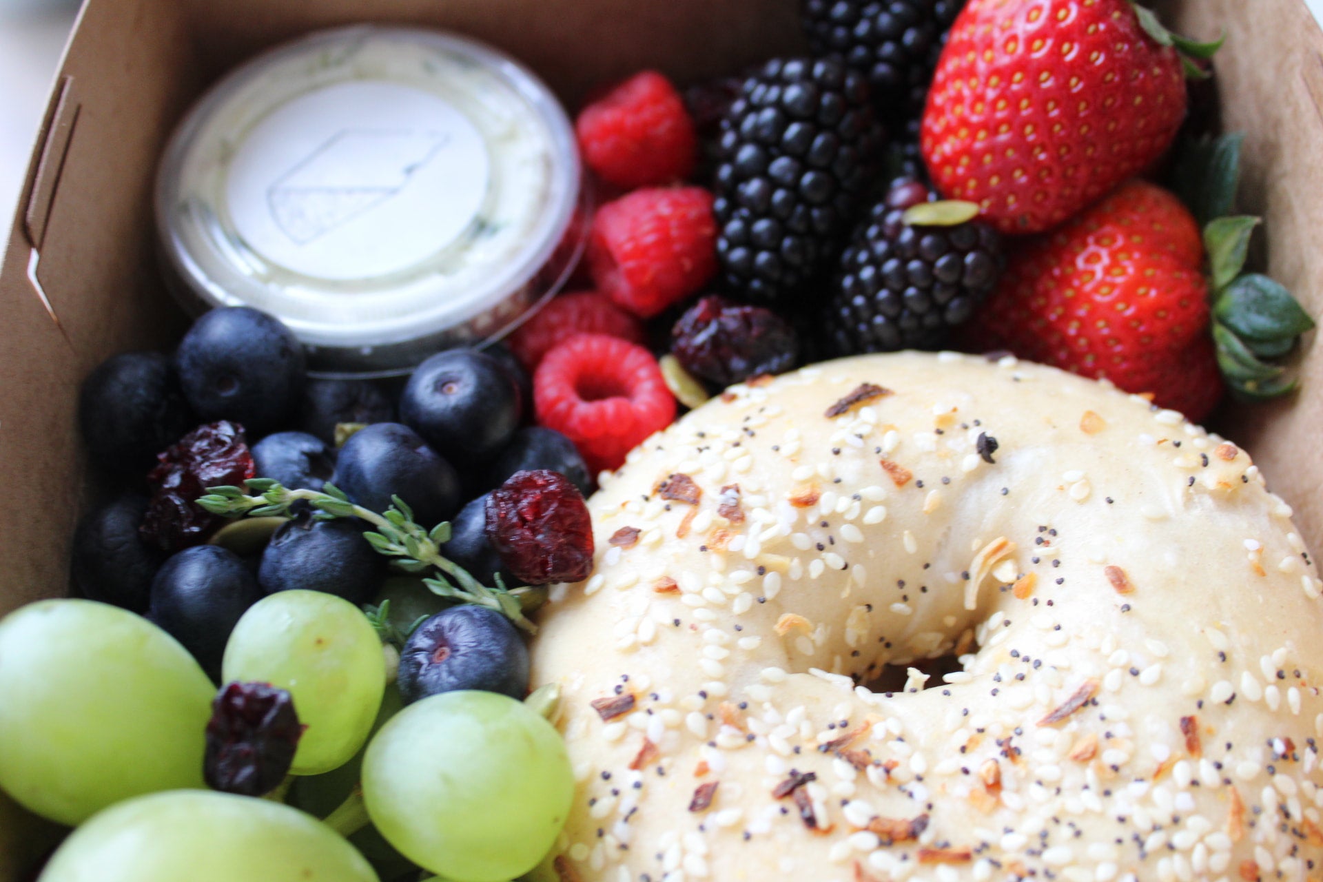 bagel-fruit-box-1-person-social-rind-co